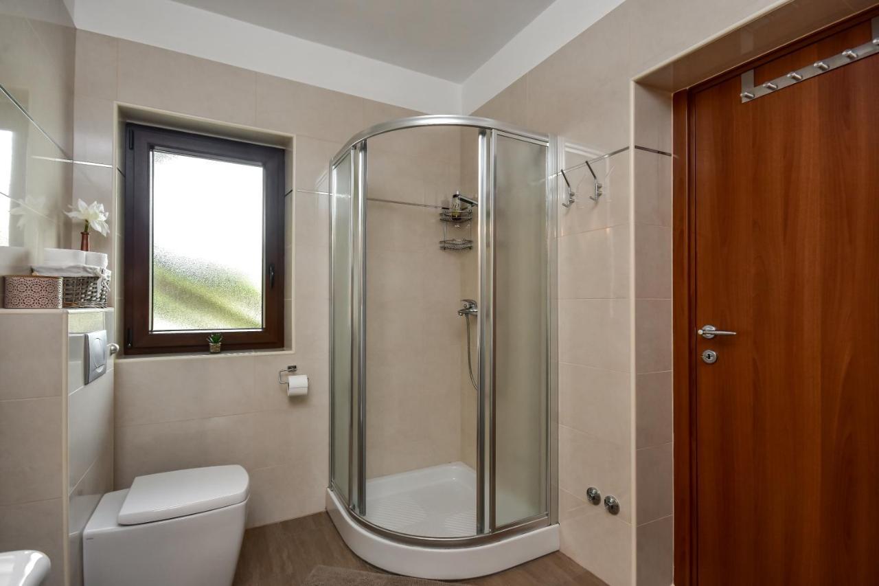 Apartman Grabar Roč Exteriér fotografie
