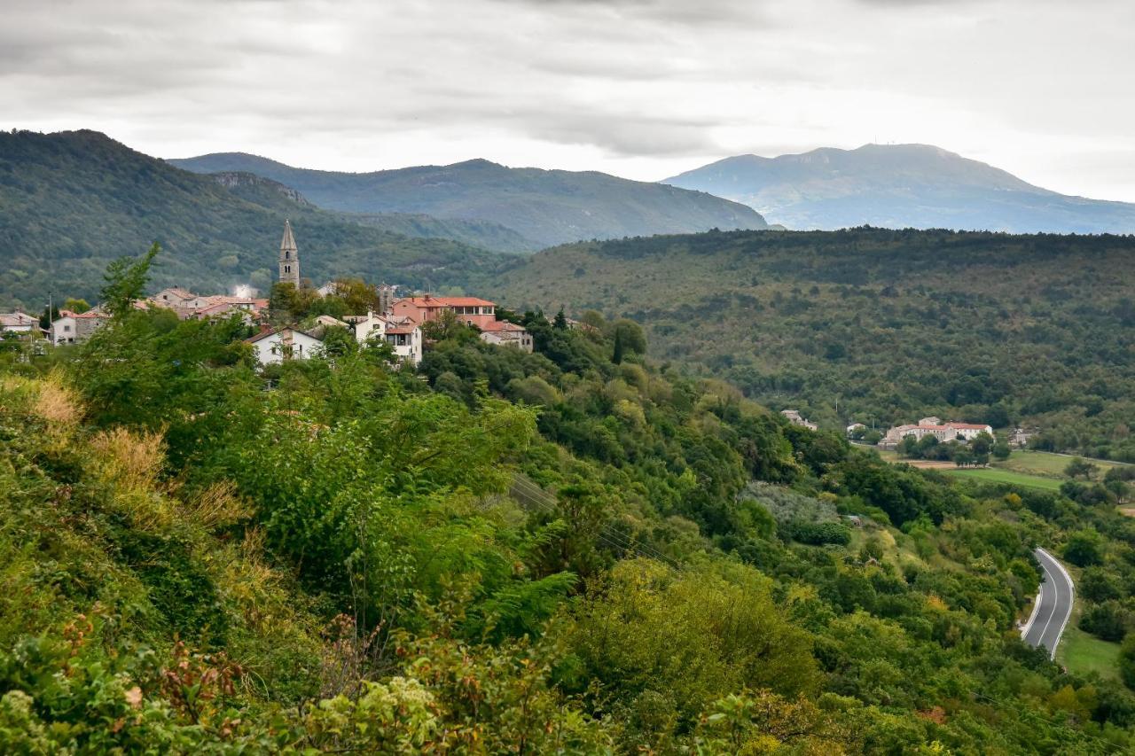 Apartman Grabar Roč Exteriér fotografie