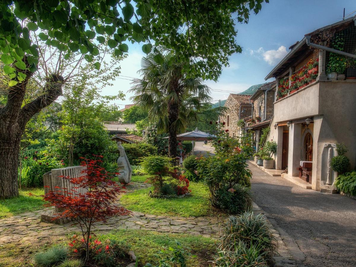 Apartman Grabar Roč Exteriér fotografie