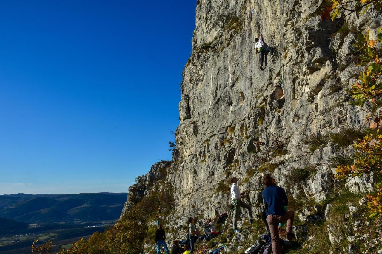 Apartman Grabar Roč Exteriér fotografie